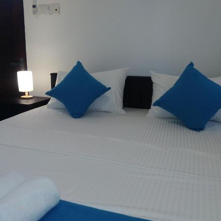 Queens Airport Residence Νεγκόμπο Εξωτερικό φωτογραφία