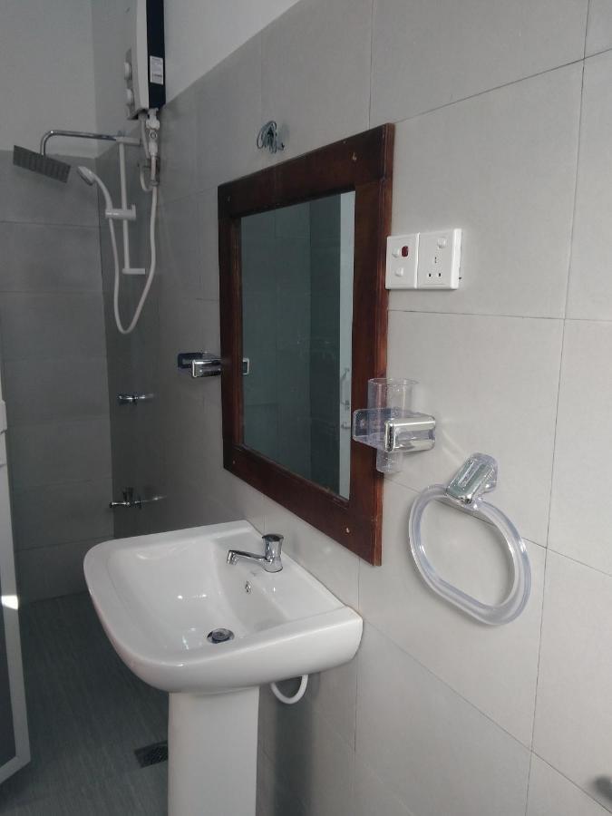 Queens Airport Residence Νεγκόμπο Εξωτερικό φωτογραφία